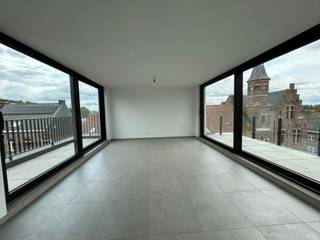 In het centrum van Handzame, pal naast de kerk, bevindt zich dit gloednieuwe woonproject met 6 moderne en energiezuinige appartementen. Dankzij...