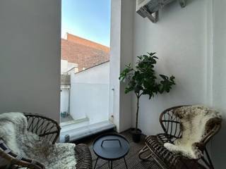 Bemeubeld appartement te huur in de buurt Sint-andries. Via de inkomhal betreedt u dit gezellige appartement in hartje Antwerpen. De woonkamer aan...