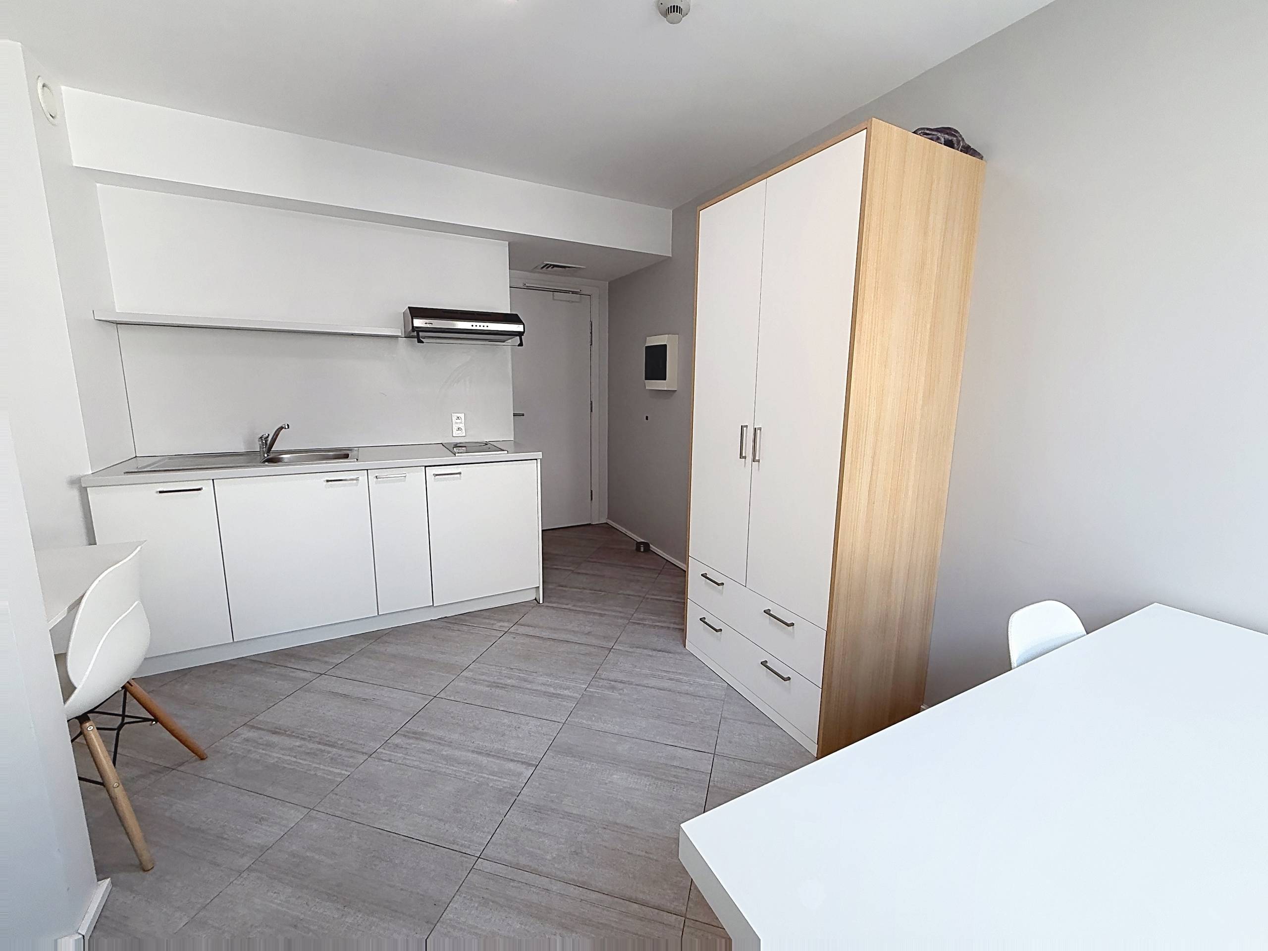 Porte d'Anvers - Kot étudiant avec cuisine et salle de bains - photo 4