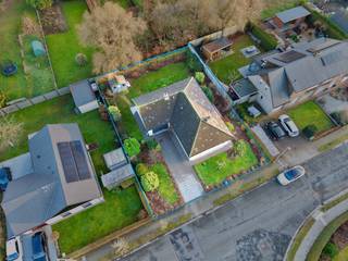 VERKOCHT - COMPROMIS IN OPMAAK!In de aangename kindvriendelijke woonwijk in Kluizen bevindt zich deze degelijk gebouwde, op te frissen open bebouwing...