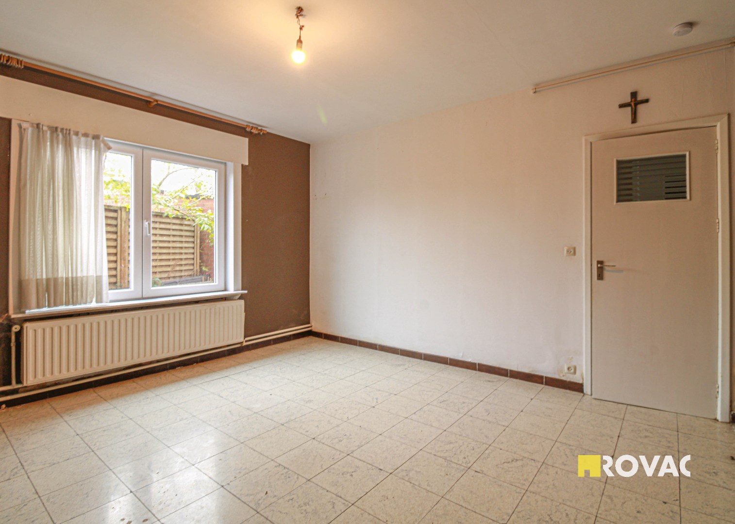 Deels te renoveren appartement met garage! - foto 5
