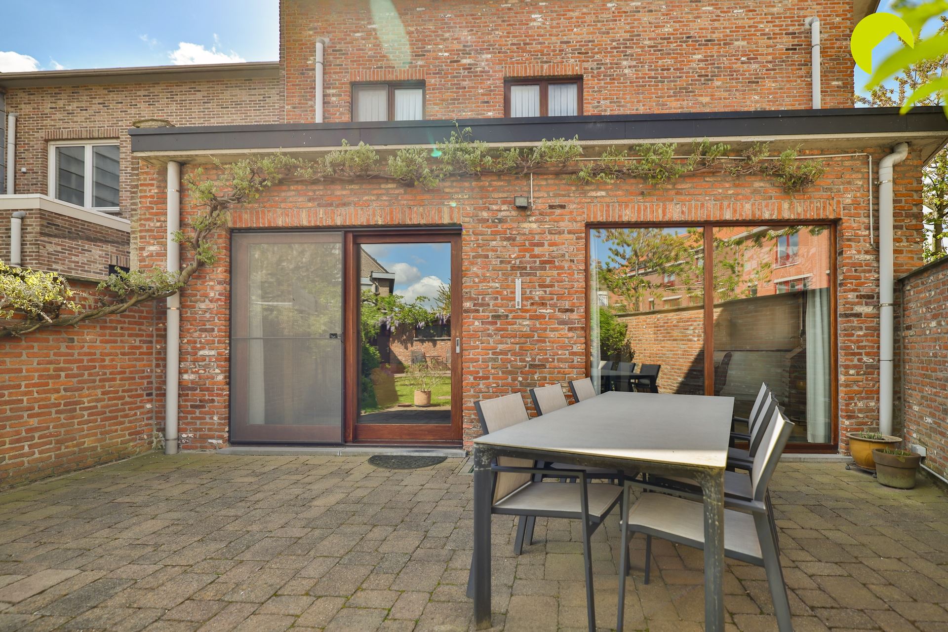 Verrassend ruime woning met 4 slpks + polyvalente ruimte (46 m²) op GLV - foto 3