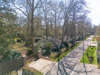 Mooie bouwgrond van 3147 m2, gelegen in het uiterst rustige en residentiële Schotenhof te Schoten.De Rosierslei is een kalme éénrichtingsstraat met...