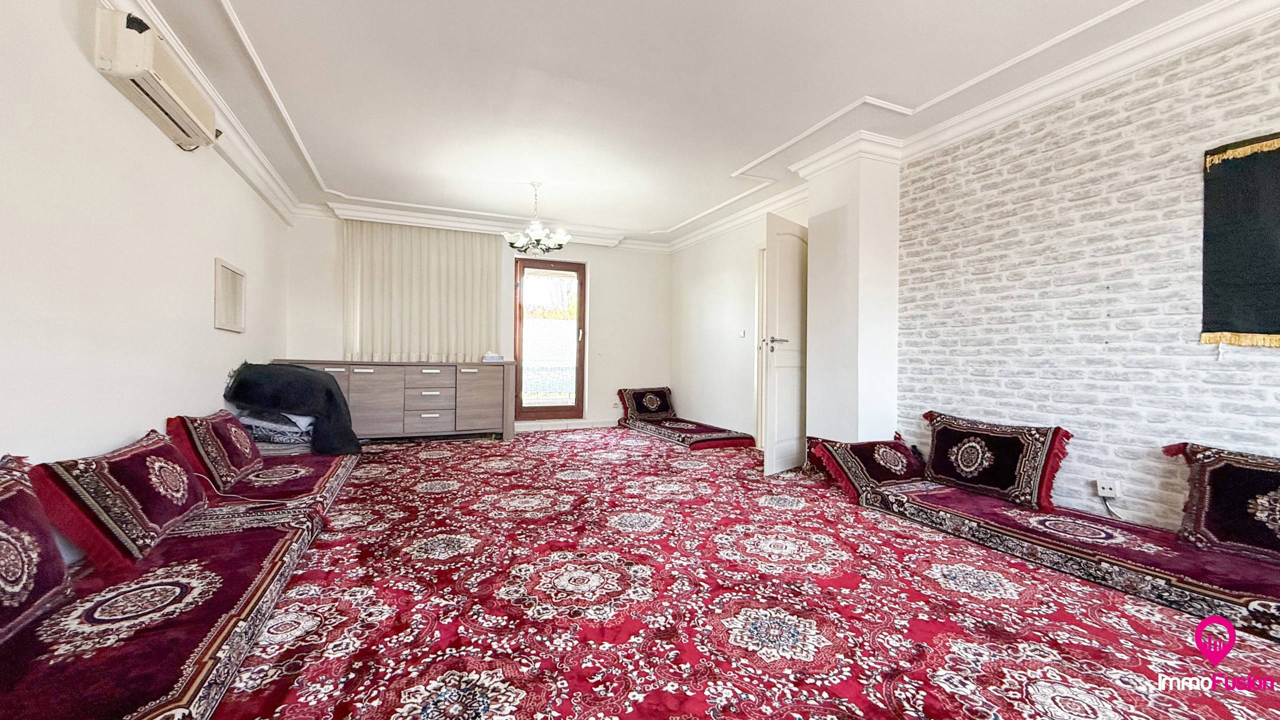 Ruim appartement met 3 slaapkamers en tuin nabij het centrum - foto 4