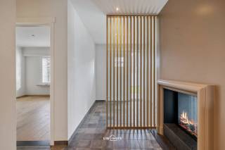 Ontdek deze prachtig gerenoveerde bungalow op een uiterst rustige ligging, waar comfort, ontspanning en energiezuinig wonen perfect...