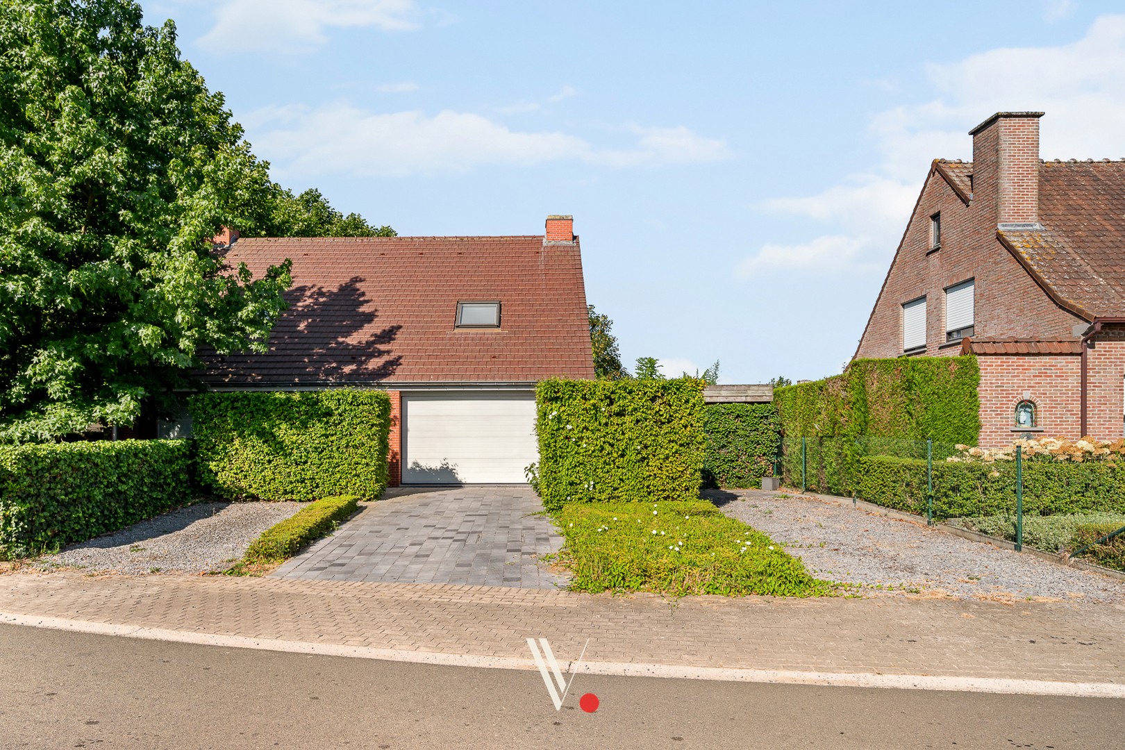 Alleenstaande woning op prachtig groen perceel van 1.000 m² in rustige buurt - foto 2