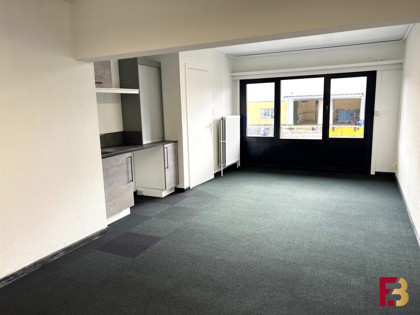 Kantoorruimte met woongedeelte nabij E40/E17/R4 - foto 2