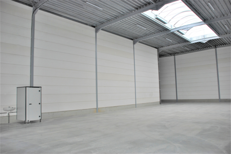 Luxe, afgewerkte nieuwbouwloods te huur! - photo 5