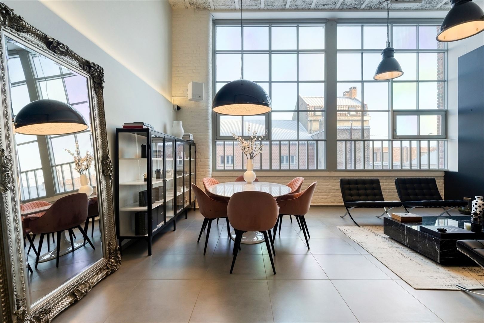 Beautifully finished loft with 3 bedrooms - photo 4