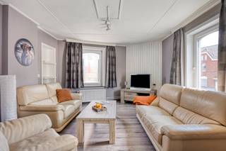 Meer info, documenten, virtuele rondleiding terug te vinden op JUNOvastgoed.be!Strategisch gelegen gezellig appartement met 1 slaapkamer. Gelegen in...