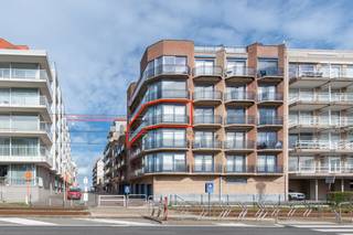 Instapklaar appartement met één slaapkamer te koop gelegen op de derde verdieping van de Residentie Blauwvoet, Goethalsstraat 12 te Nieuwpoort...