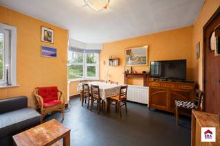 <p>Te koop: halfopen woning nabij strand en duinen!</p>

<p> </p>

<p>Te renoveren halfopen woning op een absolute toplocatie! Deze woning bevindt zich op wandelafstand van zee, strand en duinen, waardoor u dagelijks kunt genieten van het beste wat de kust te bieden heeft. Dankzij de halfopen bebouwing geniet u van extra lichtinval en tal van mogelijkheden om de woning volledig naar eigen smaak te renoveren. De uitstekende ligging combineert rust, natuur en een vlotte bereikbaarheid van winkels, horeca en openbaar vervoer. Een unieke kans voor wie op zoek is naar een karaktervolle woning of een waardevolle investering aan de Belgische kust.</p>

<p> </p>

<p>Troeven:<br />• Nabij strand en duinen.<br />• Halfopen bebouwing met extra lichtinval.<br />• Toplocatie</p>

<p> </p>

<p>Neem vandaag nog contact op met uw ERA-makelaar voor een bezoek.</p>

<p> </p>

<p>JOUW DROOMHUIS. ZO GEVONDEN!</p>