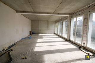 Centrally located commercial building/practice space. This will be rented out casually and thus still has a lot of potential (see photo's...