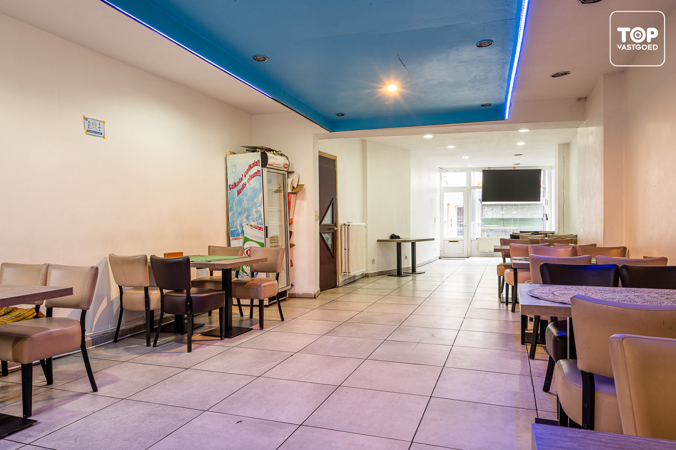 DISCREET Centraal gelegen (opbrengst) eigendom met verhuurd handelsgelijkvloers en 2-slaapkamer woonst - foto 4