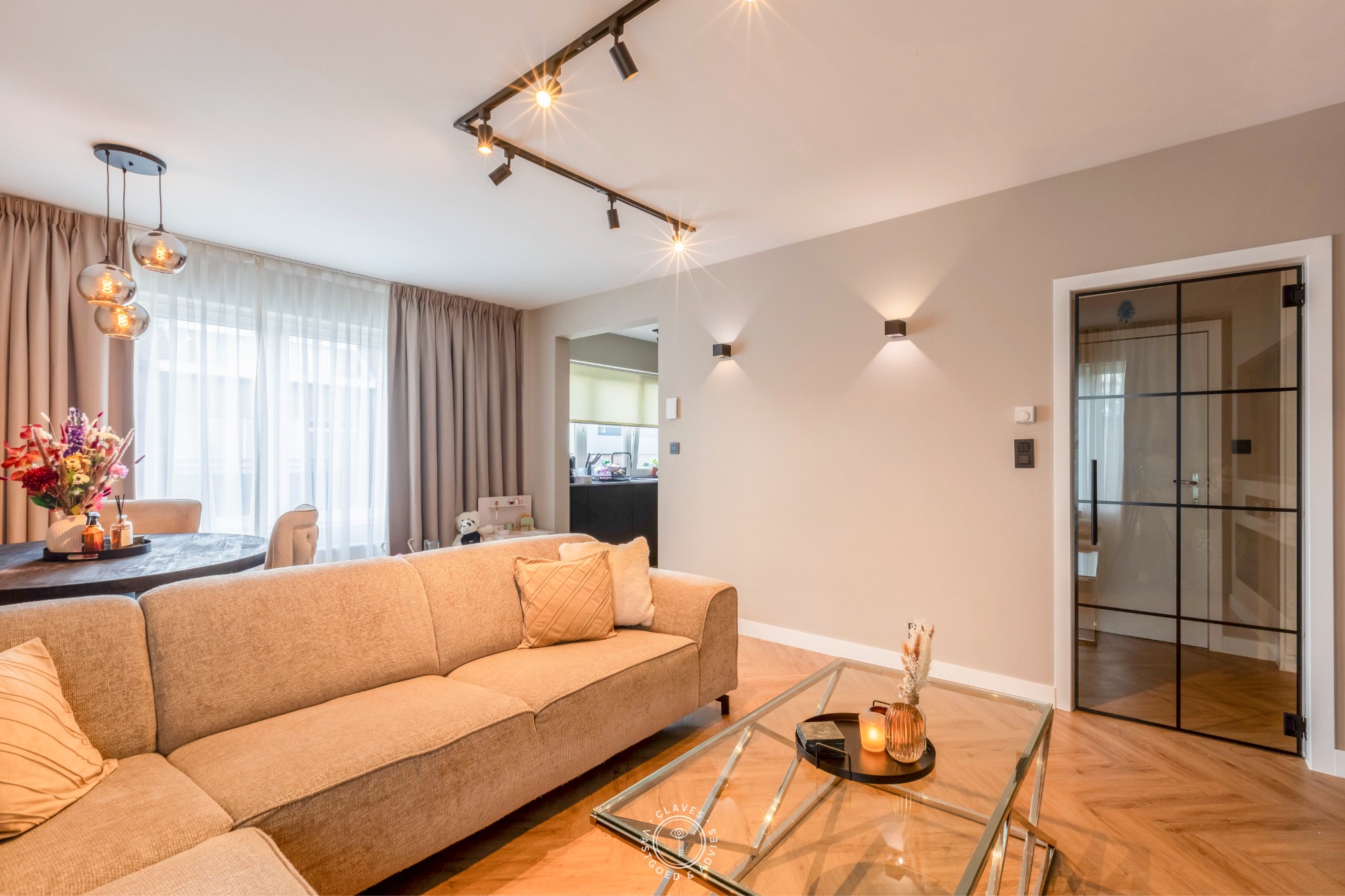 Modern vernieuwd 3-slaapkamerappartement op TOP-locatie met garage - foto 3