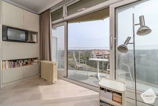 Deze te renoveren of op te frissen studio vormt een uitstekende opportuniteit voor wie op zoek is naar een betaalbare eigendom aan de kust of...