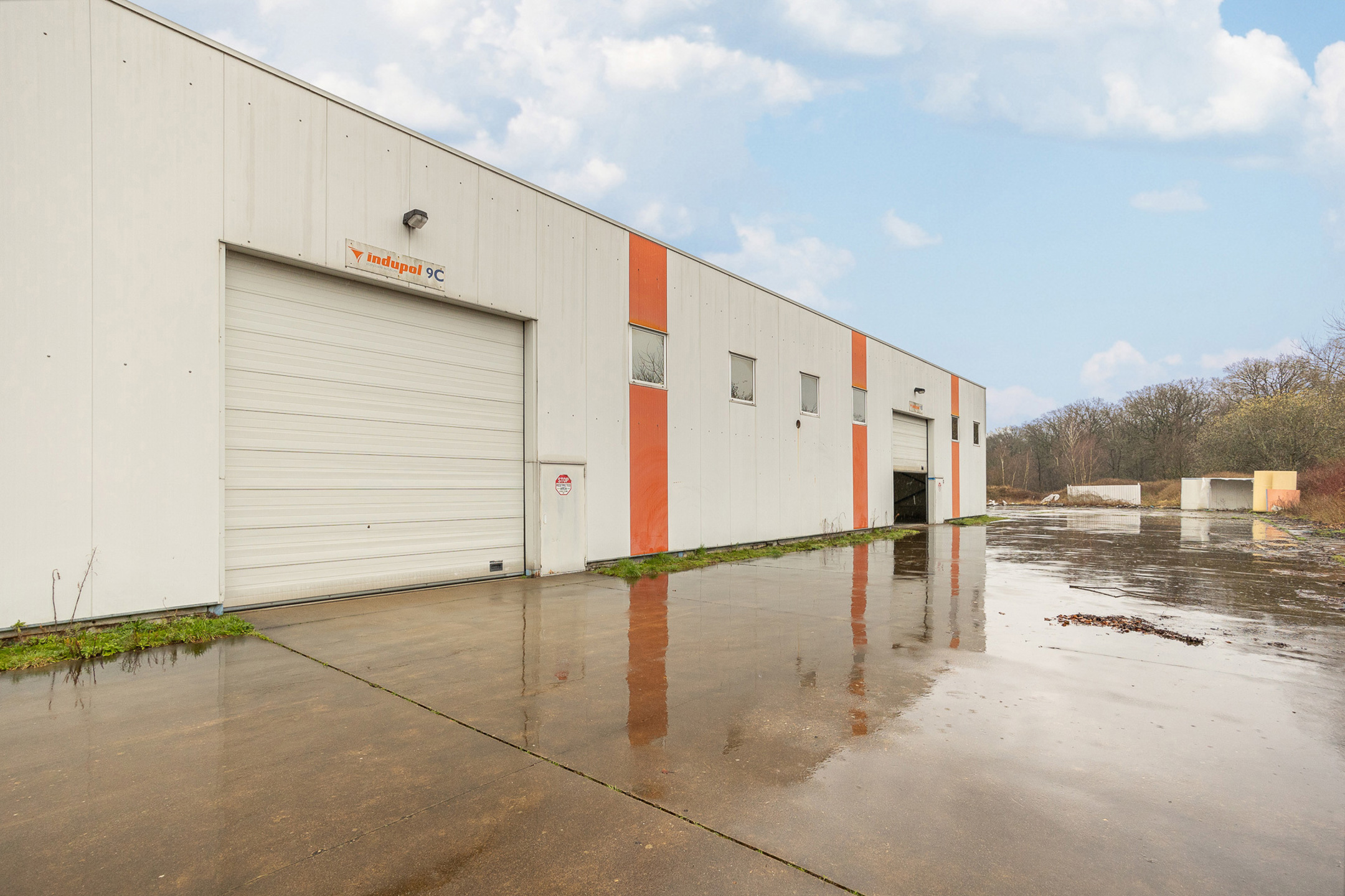 Magazijn unit 9 van 1.428m² te huur met kantoor - foto 4