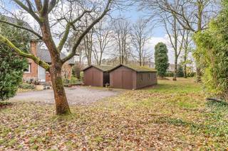 Bent u op zoek naar een geschikte locatie om uw woonproject te verwezenlijken? Dit perceel van 8a biedt een uitstekende opportuniteit om uw...