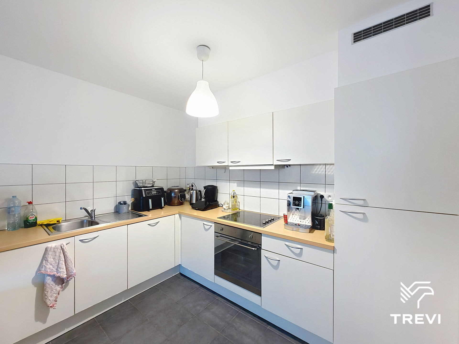 Lichtrijk 1-slaapkamerappartement met terras en garage! - foto 4