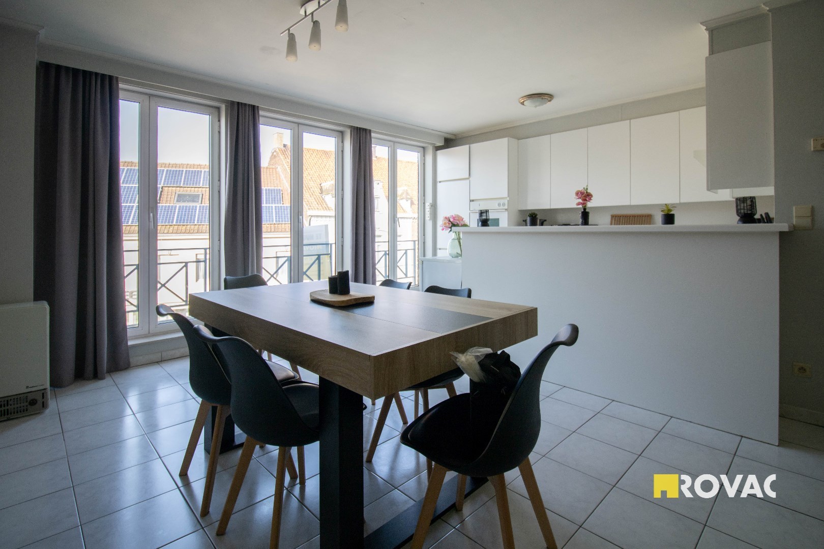 Centraal gelegen en instapklaar appartement (+/- 86 m²) op 2e verdieping met terras - foto 5