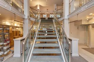 Deze voormalige kledingboetiek is gelegen op het albertusplein in het hartje van Scherpenheuvel.Gezien de grootte en de toplocatie is dit misschien...