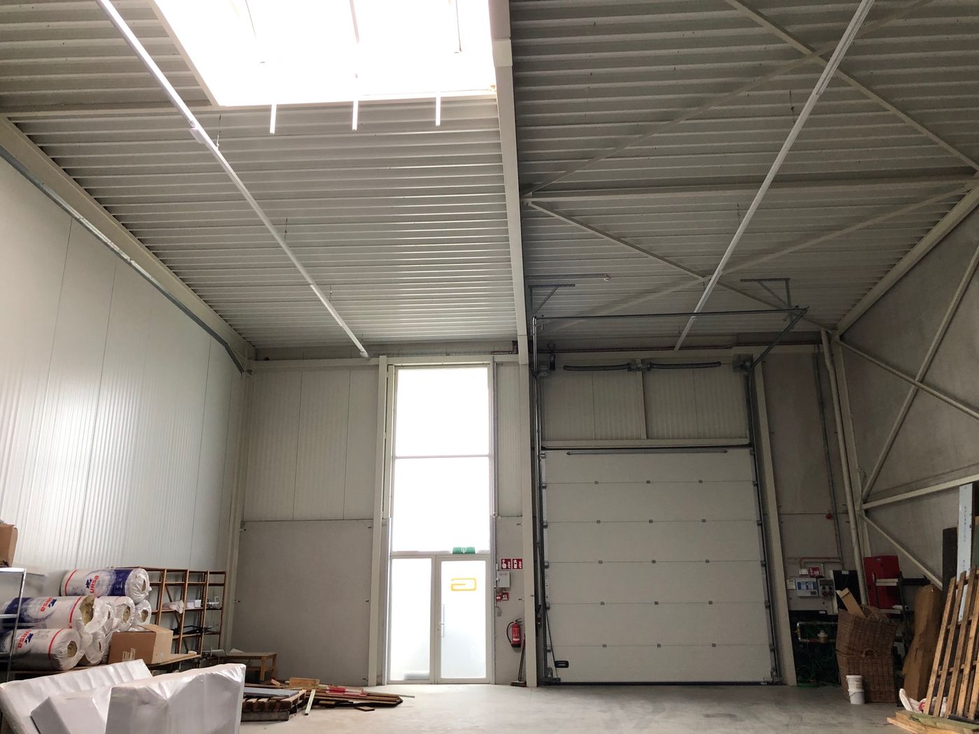 SME unit of 240 m² in Grimbergen - photo 2