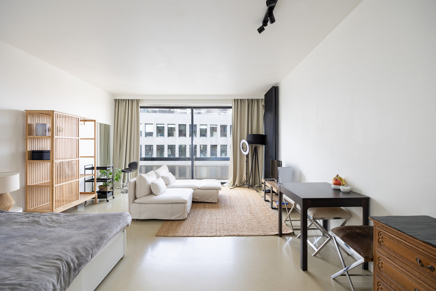 VERKOCHT: kevin@wellimmo.net voor meer info! Instapklare, goed verhuurde en gemeubelde studio op toplocatie aan het Stadspark met gunstig EPC (B)! - foto 1