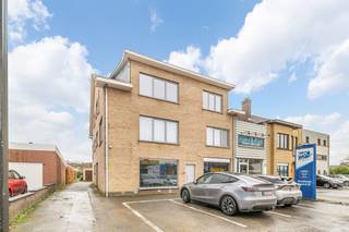 In Linden bevindt zich dit verzorgd appartement op een uitstekend bereikbare locatie, ideaal voor wie vlot wil pendelen en graag voorzieningen in...