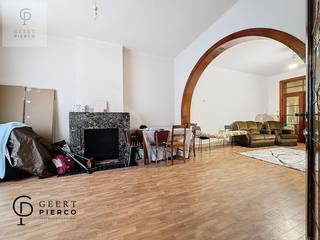 Statig Art Deco-pand met investeringspotentieel in het centrum van LandenWelkom in de Brugstraat 4, Landen – een prachtig en karaktervol gebouw met...