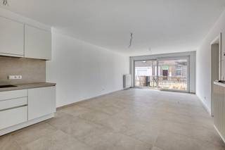 Ben jij opzoek naar een appartement waar ligging, ruimte en comfort centraal staat? In de Residentie Sint-Maertens Veld vindt u dit...