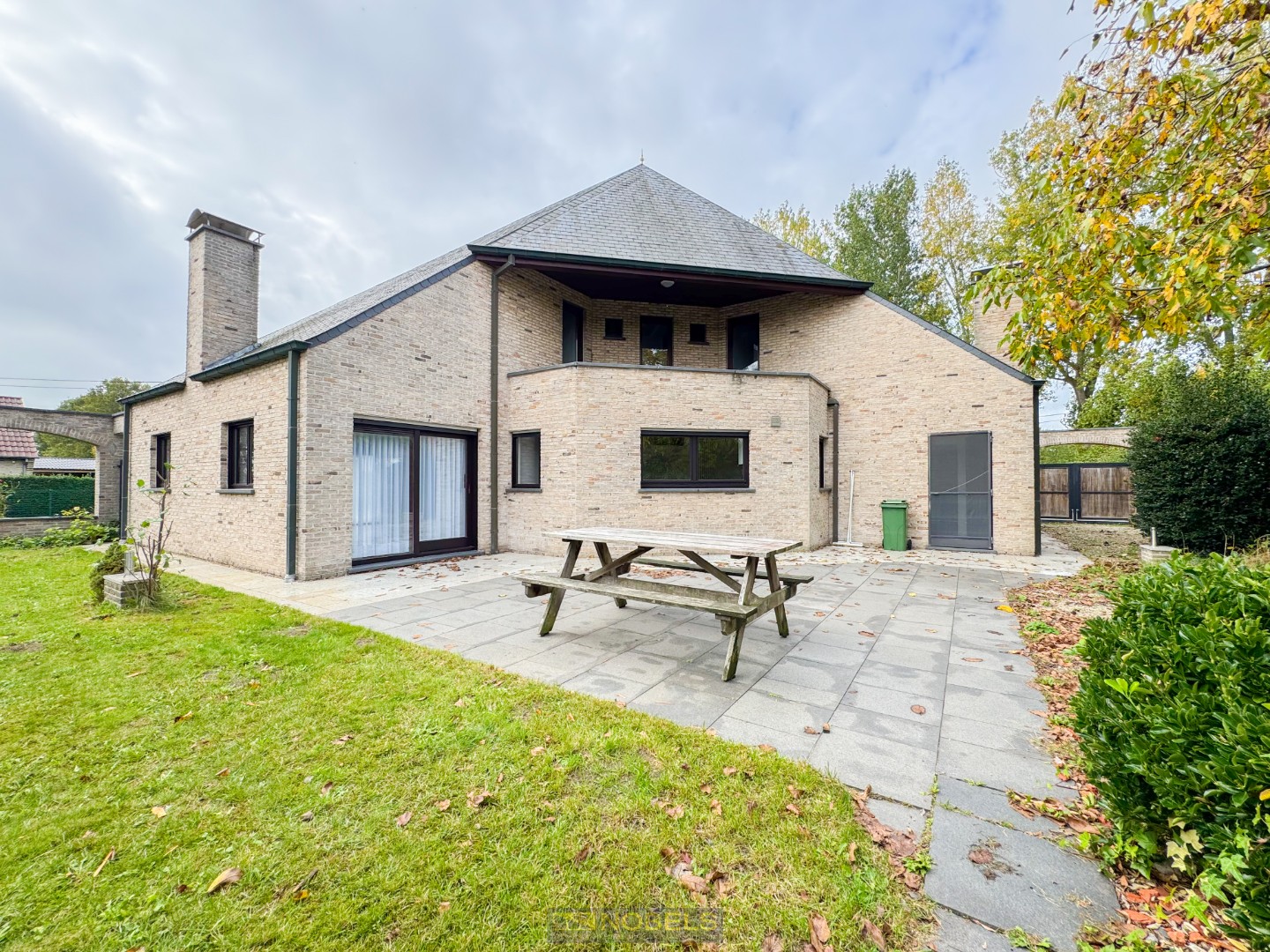 Te koop, statige villa met ruime bewoonbare oppervlakte (321m²) te Nazareth! - foto 2