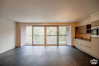 Energiezuinig (EPC A) en instapklaar appartement met terras, gelegen in de gegeerde Heidestatiestraat, in een kleinschalig gebouw met...