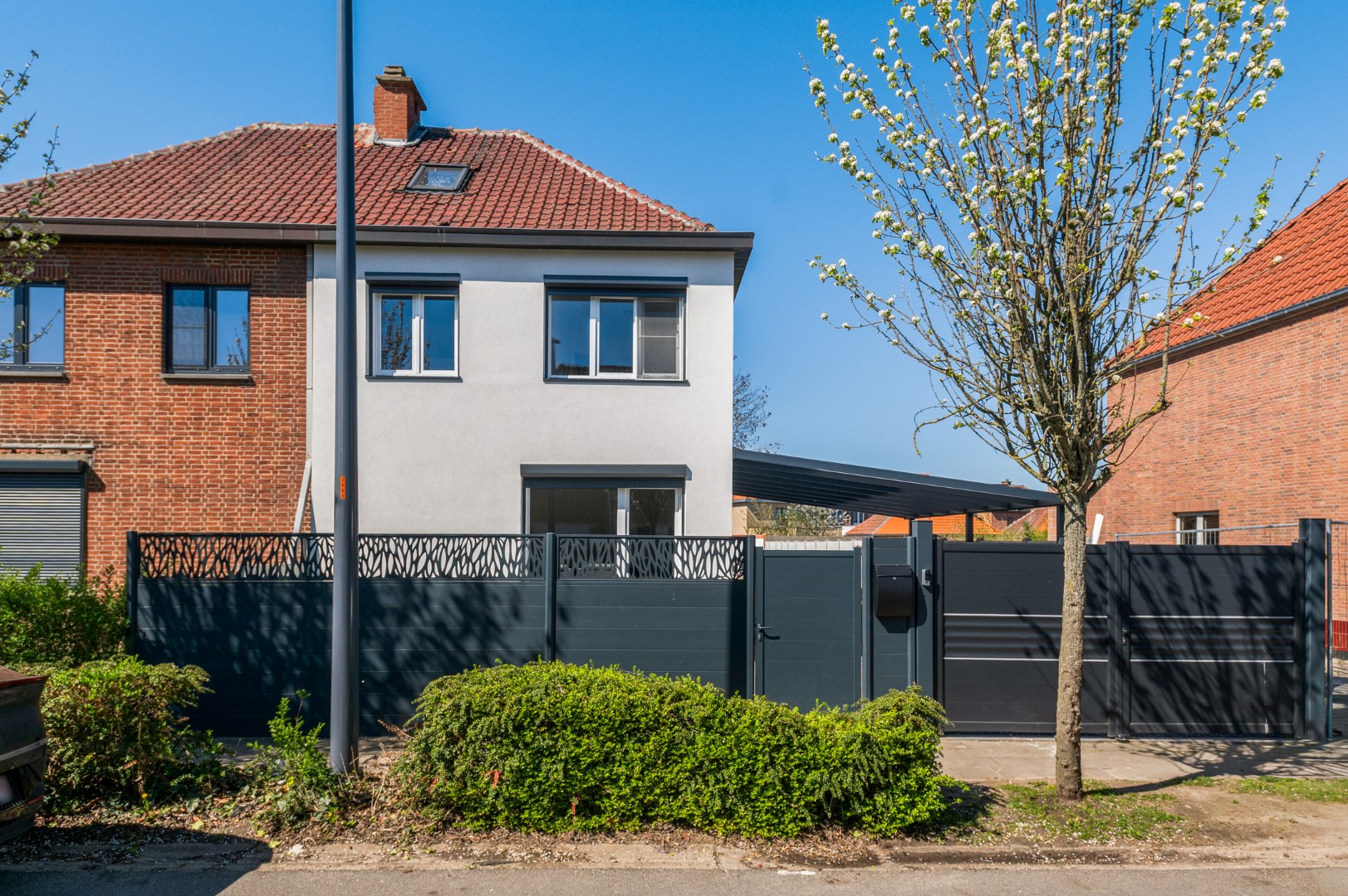 Renovated house with garden, carport and quiet location in Willebroek! - photo 2