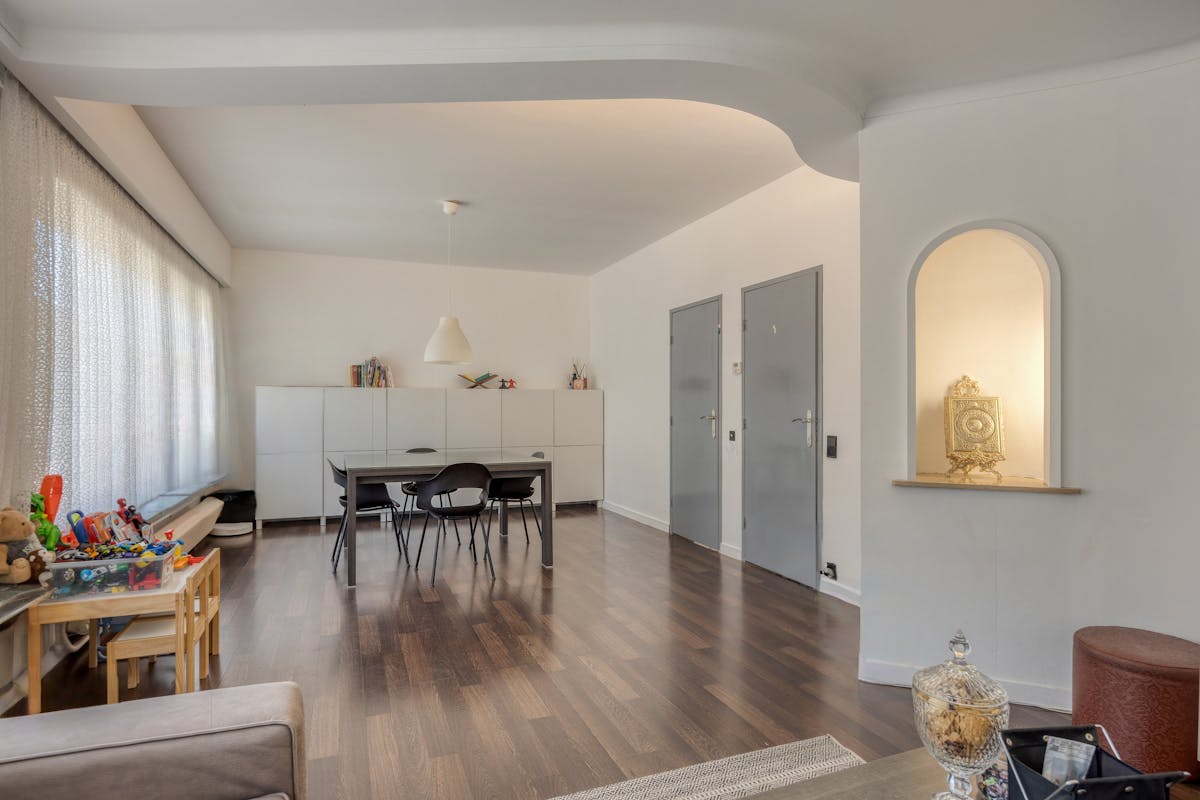 Huis met 5 slaapkamers, tuin en 2 garages te koop in 2020 Antwerpen - foto 4