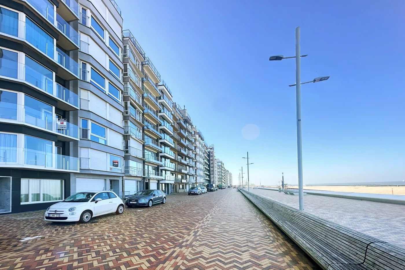 Charmant appartement op de Zeedijk van Wenduine - foto 1