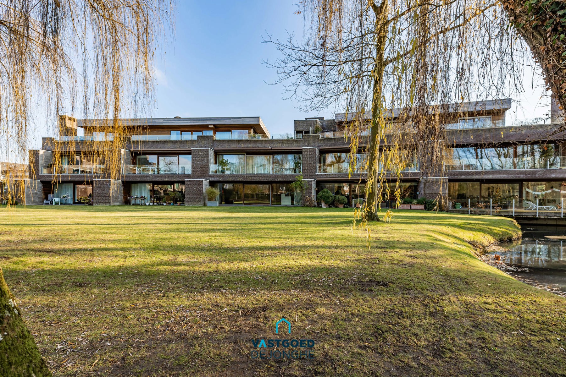 Zeer ruim, instapklaar en lichtrijk appartement in het centrum van De Pinte - foto 3