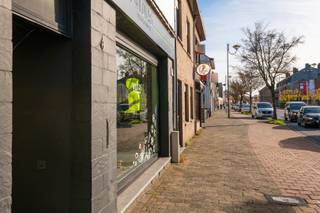 Handelspand te koop op toplocatie in het hart van Oud-TurnhoutDit uitzonderlijk gelegen handelspand bevindt zich pal in het centrum van...