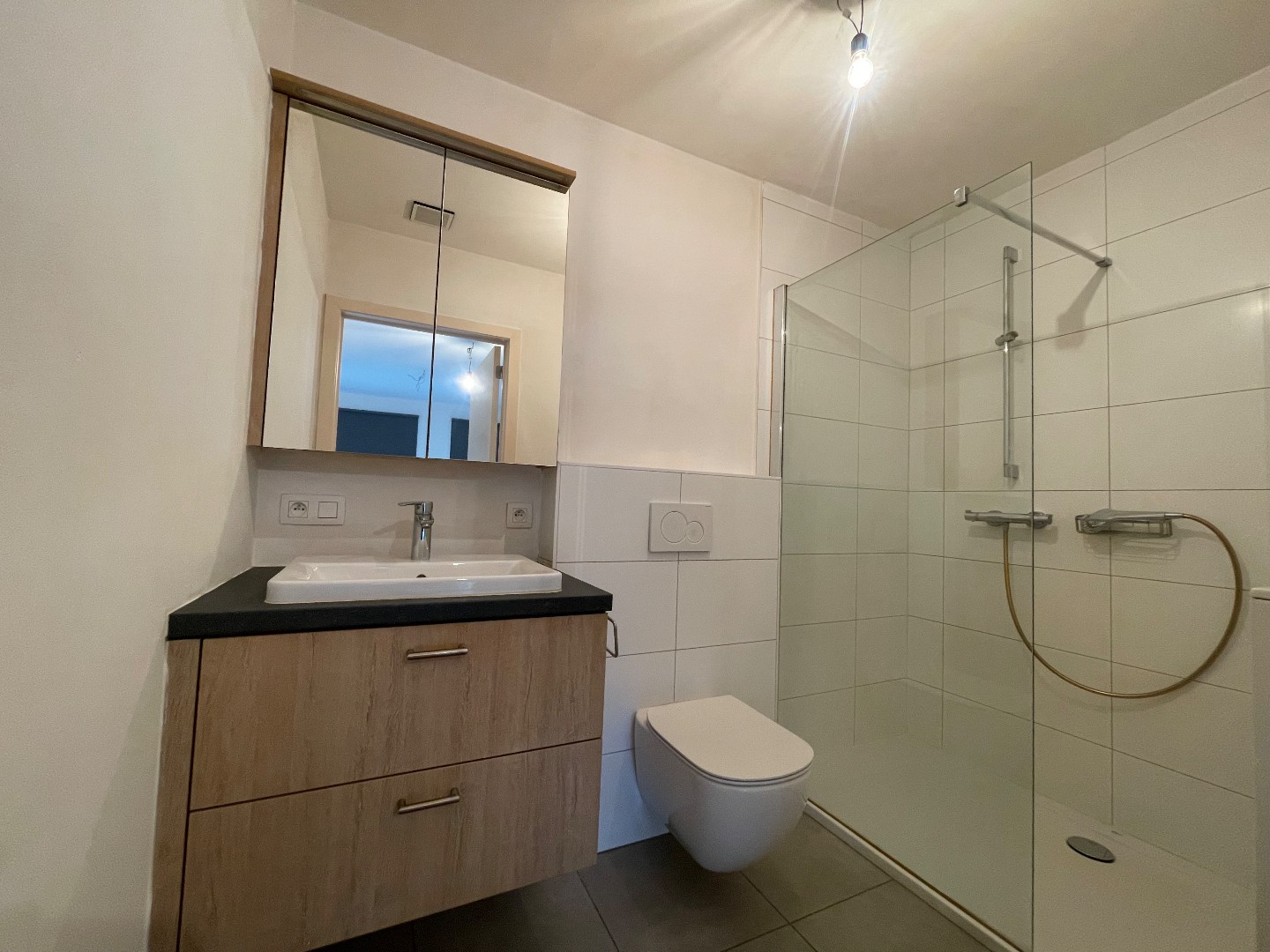 Energiezuinig studio met terras op de 2de verdieping in het centrum van Geel! - foto 5