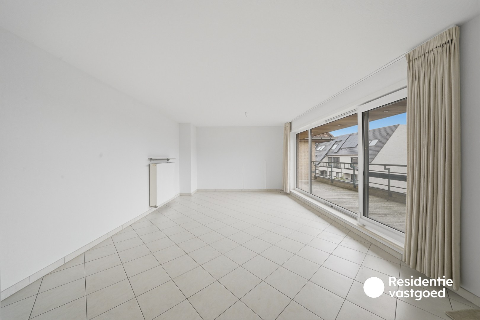 Ruim en verzorgd duplexappartement in het centrum van Eernegem - foto 4