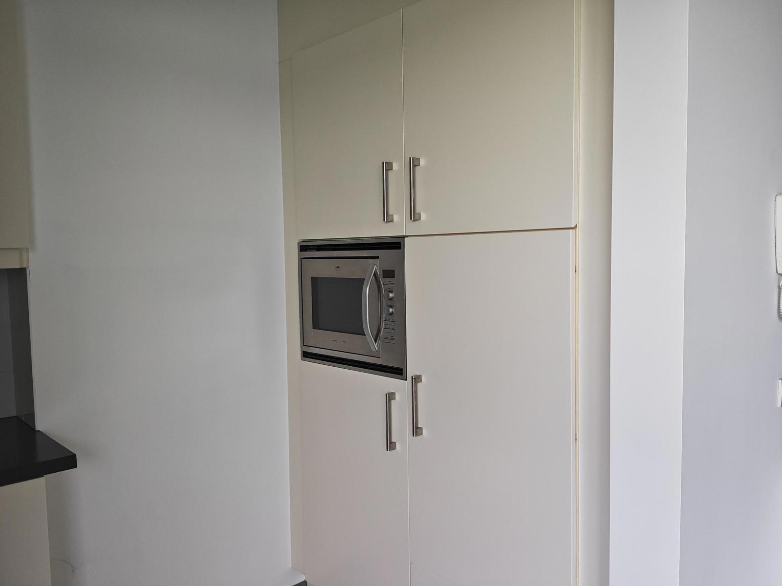 Instapklaar appartement met terras en autostaanplaats te huur! - foto 4