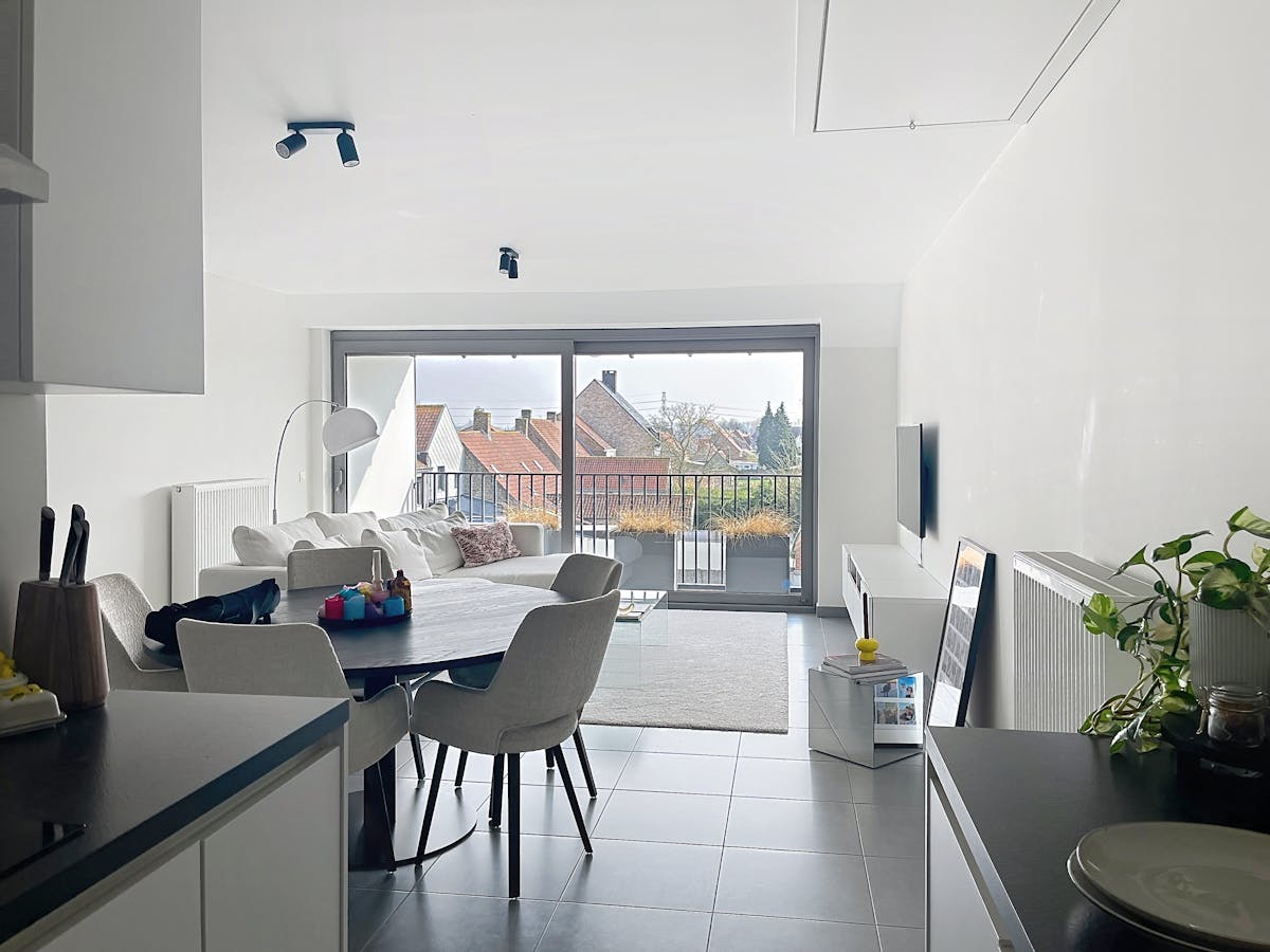 Zeer ruim appartement met 3 slaapkamers te huur in Moerkerke - foto 4