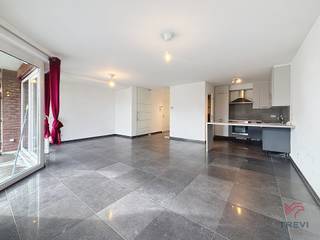 EVERE, near the Brussels Cemetery, a stone's throw from NATO, close to public transport, shops and major roads, pleasant UNFURNISHED...