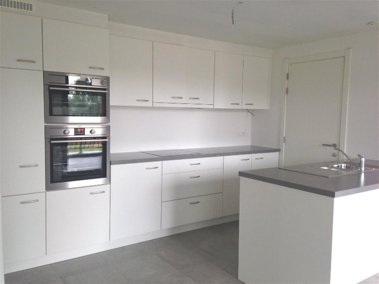 Appartement met 2 slpks, berging en autostaanplaats - foto 4