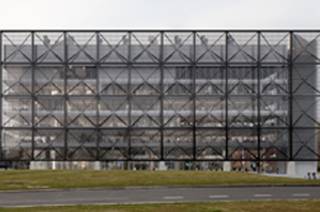 <p>Located in the iconic FRAME building, at the heart of the Mediapark district in Schaerbeek, several flexible office spaces are available for rent:</p>
<ul>
<li>
<p>Level +5: 404 m²</p>
</li>
<li>
<p>Level +3: 1,012 m²</p>
</li>
<li>
<p>Level +2: 1,012 m²</p>
</li>
</ul>
<p>Key features:</p>
<ul>
<li>
<p>Strategic location: Boulevard Reyers, with easy access by metro, tram, bus, and major roads</p>
</li>
<li>
<p>Contemporary architecture: high visibility and refined design</p>
</li>
<li>
<p>Bright workspaces: large windows for a healthy working environment</p>
</li>
<li>
<p>Sustainability: EPB B+ certification, rainwater harvesting, energy-efficient systems</p>
</li>
<li>
<p>On-site amenities: food services, coworking areas, shared meeting rooms</p>
</li>
</ul>
<p>A prime location for innovative companies looking to establish themselves in a rapidly evolving district.</p>