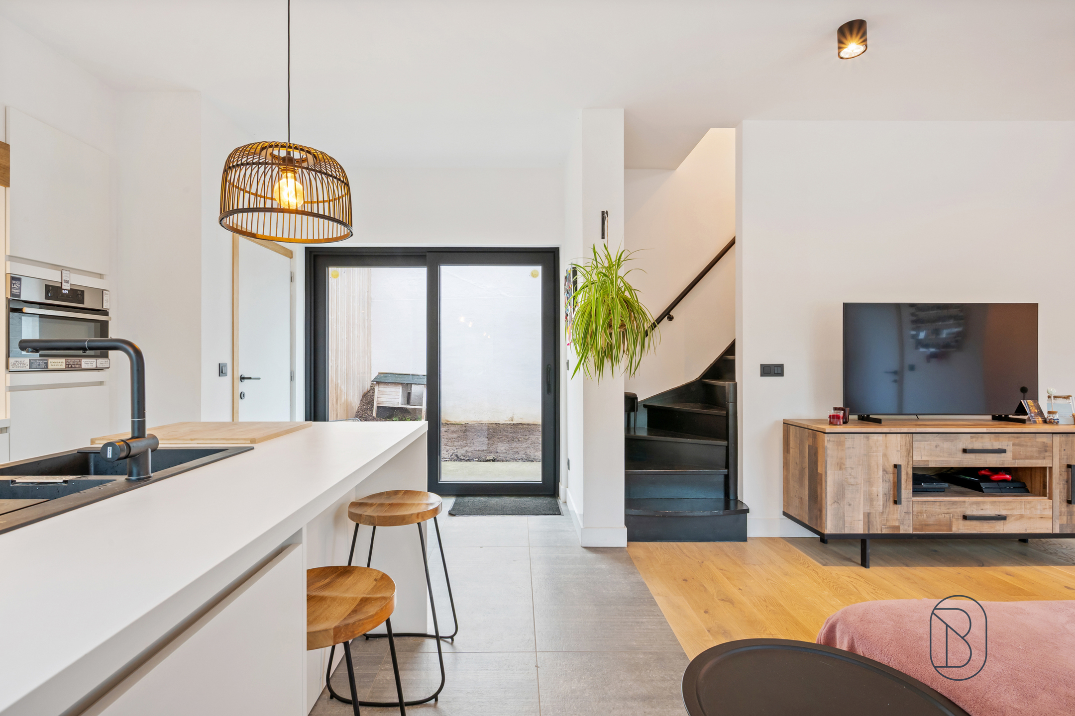 Instapklare woning met 3SLK, zonnige buitenruimtes en garage - foto 5