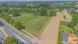 ERPE -MERE - Bouwgrond open bebouwing op centrale locatieDeze grond ligt op de Oudenaardsesteenweg, nabij Gentsesteenweg, openbaar vervoer en veel...