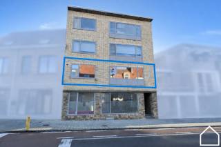 Mooi recent (2024) gerenoveerd en ruim appartement (bewoonbare oppervlakte ±132 m²) met 3 slaapkamers en een zonnig terras. Mogelijkheid tot...