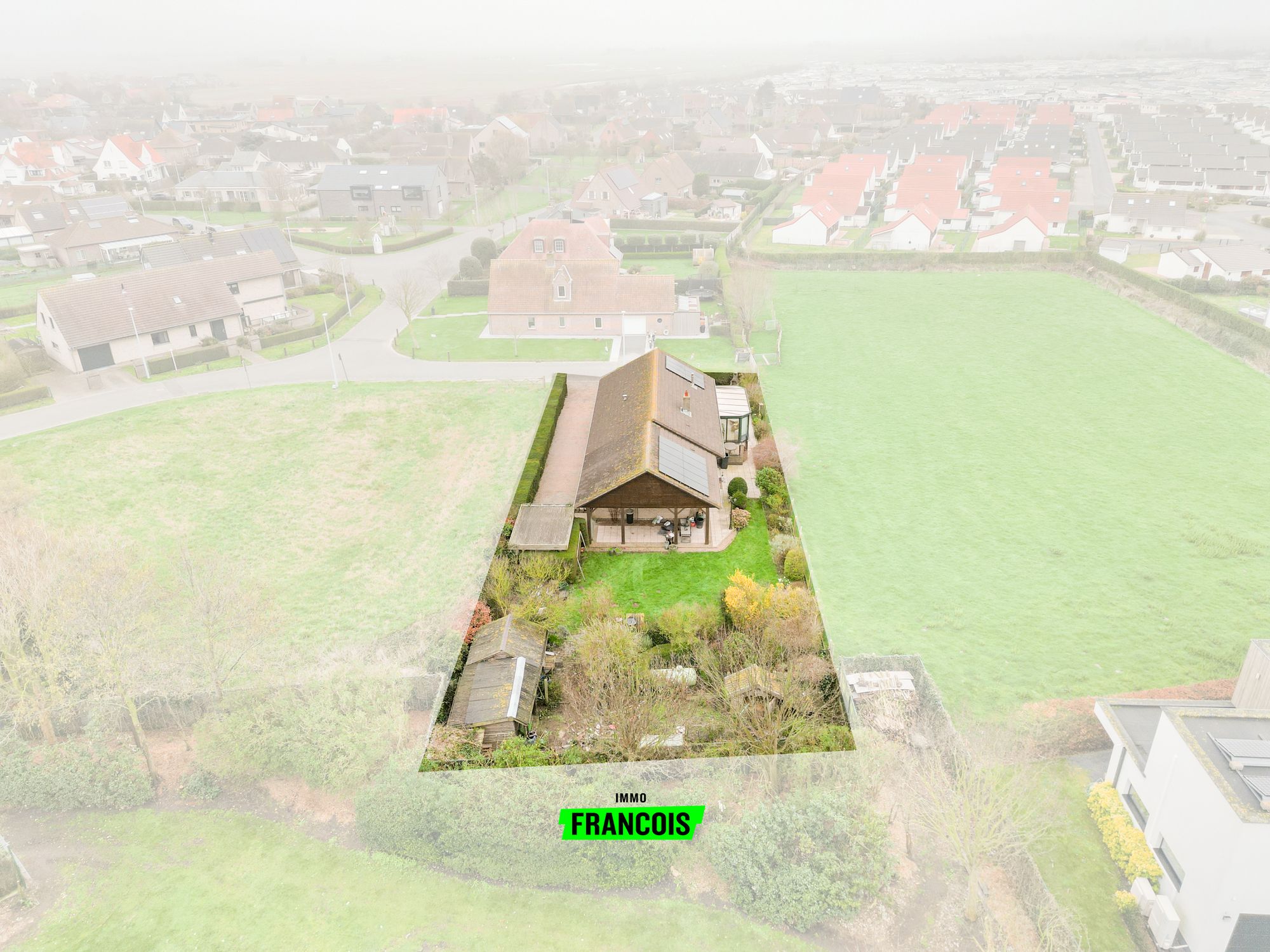 Charmante villa met drie slaapkamers te koop in rustige woonwijk te Harendijke - foto 2