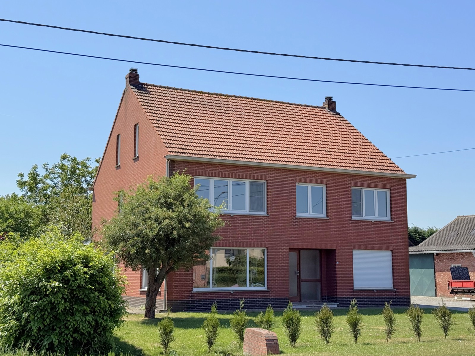 Ruime woning met bijgebouwen op 4.490m²! - foto 1