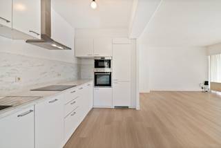 Ontdek dit prachtig gerenoveerde appartement in Turnhout, ideaal gelegen in een rustige, groene omgeving en toch op wandelafstand van scholen,...